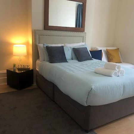 Marcela'S Place - Private Studio Near Heathrow West Drayton  Экстерьер фото