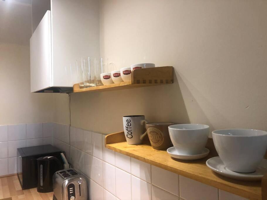 Marcela'S Place - Private Studio Near Heathrow West Drayton  Экстерьер фото